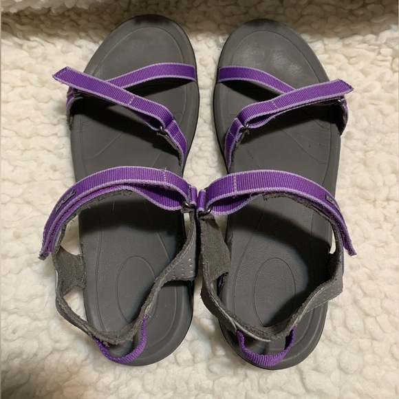 Teva Verra Sandals, size 9.5 - Picture 6 of 7